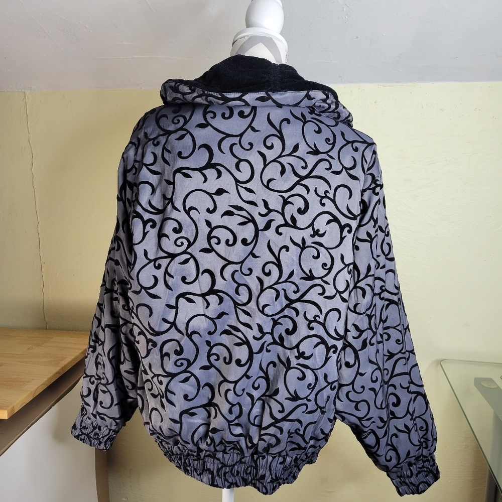 Womans London Fog Hooded Gray Bomber Black Velvet Scroll Design Size Medium - Picture 5 of 15